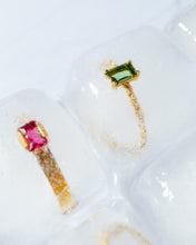 Load image into Gallery viewer, Twisted Rectangle Ring