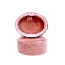 Load image into Gallery viewer, Oval Necklace & Stud Box