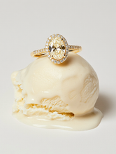 Load image into Gallery viewer, Oval Halo Ring LGD
