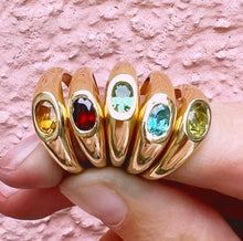 Load image into Gallery viewer, A vibrant and exhibiting ring that will fulfill your jewelry box. A contemporary design for a timeless piece. Choose a colorful gemstone to brighten up this ring. 
